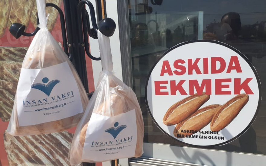 Askıda ekmek: турецкая традиция «хлеба на крюке»