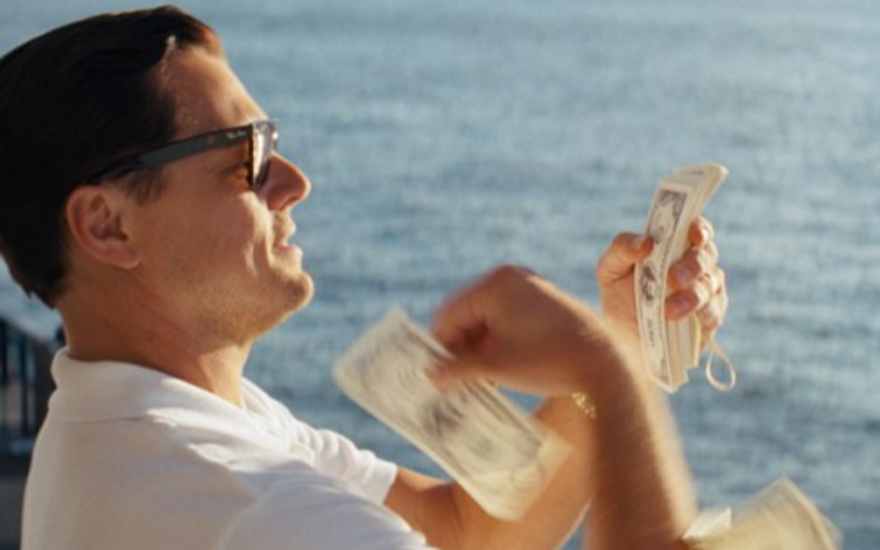 Жить припеваючи